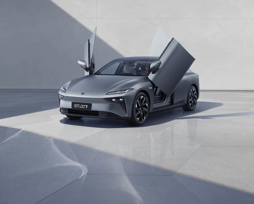 2024 ισχυρό Dongfeng Eπ 007 200Pro EREV 200km CLTC 160kw κινητήρας ισχύς 310N.m ροπή με 7,2s 0-100km / h επιτάχυνση