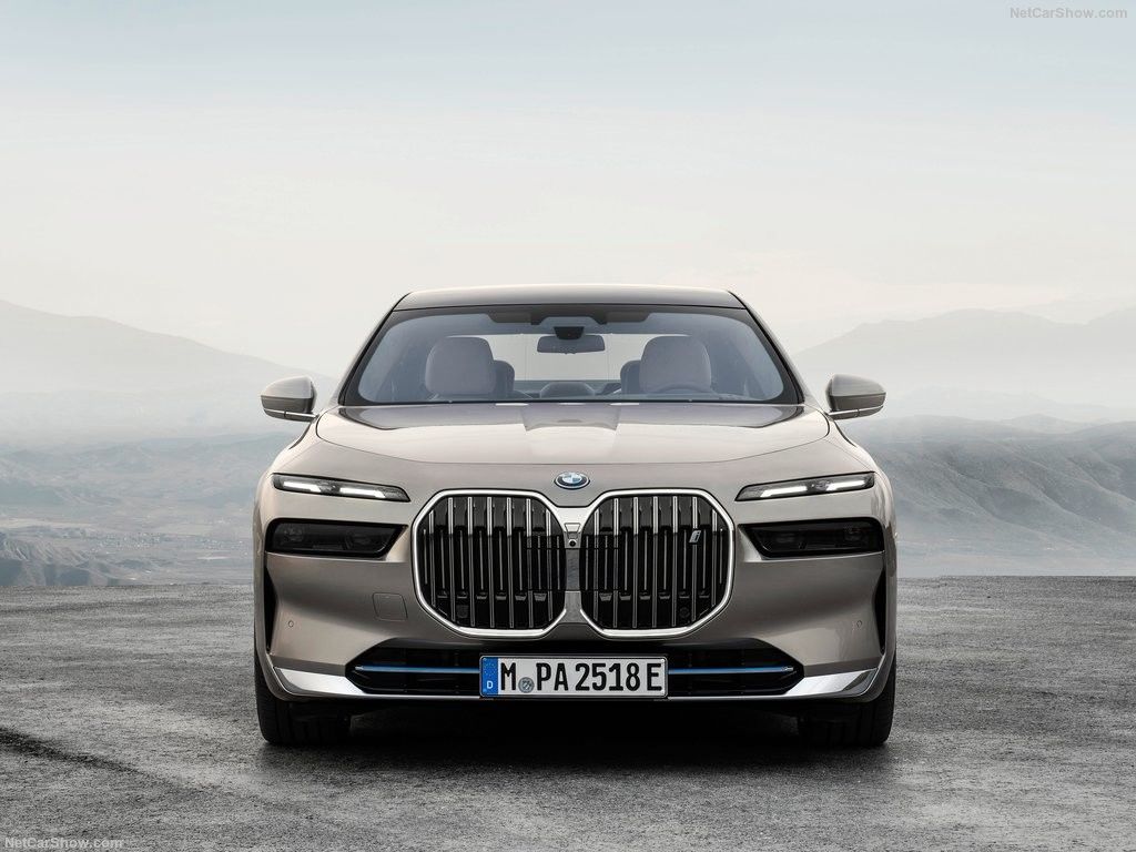 Νέο ενεργειακό όχημα για BMW i7 2023 xDrive60L πολυτελή Αθλητικά καθίσματα αυτοκινήτων για ενήλικες ηλεκτρικά οχήματα